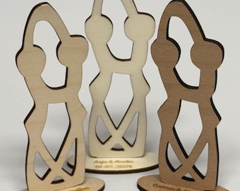 Paar, Tanzpaar 12cm hoch aus Holz mit personalisierter Gravur Valentinstag, Verlobung, Hochzeit, Jahrestag, Hochzeitstag
