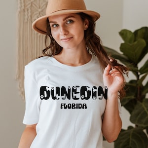 Camiseta Dog Mama, camiseta Dunedin Florida, presente para mãe, dia das mães, presente para amigo, camisa de viagem, roupas, camiseta para mãe de cachorro, presente para pai, cachorro