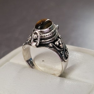 925 sterling zilver, ovaal geslepen tijgeroogsteen, gifring (5,87 g)