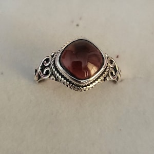925 Sterling Silver, Square Cut Garnet Stone Ring (3.15gm)