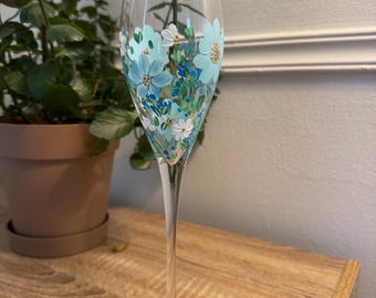 Hand painted personalised champagne flutes *please read description*