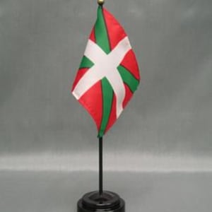 Basque mini flag with flag stand.  Over 200 international countries and all 50 states available.  Free shipping.
