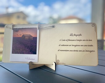 Wooden photo holder, Memories hanging from the thread, digital files in DXF, SVG, AI format to create a wooden photo holder with rope and clothespins.