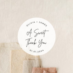Handwritten Font A Sweet Thank You Labels | Round White Matte Stickers | Wedding Snack Bag Sweets Desserts Favors Stickers