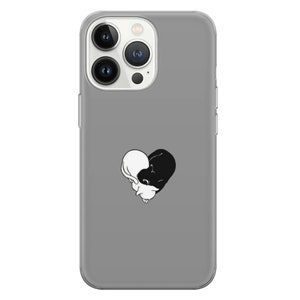 Puede incluir: Una funda transparente para tel&eacute;fono con una ilustraci&oacute;n en blanco y negro de dos gatos acurrucados en forma de coraz&oacute;n.