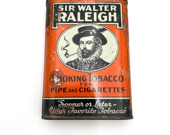 Lata de tabaco Sir Walter Raleigh: Tobacciana vintage con cerilla
