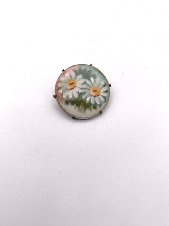 Victorian Style Pin Hand Painted Daisies on Porcel