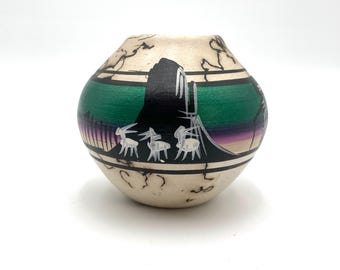 Jarrón de cerámica de crin de caballo Cheyenne Blackhorse Navajo, (Dine) Maceta para semillas, 7,6 x 8,9 cm