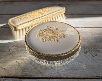 Puderquaste mit Stickerei-Deckel & Passender Haarbürste; Vintage Frisiertisch, Einzigartiges Geschenk für Sie, Vintage Haarbürste, Eitelkeitsdekor