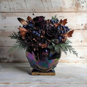 Wazon z muszli małży Sadler w stylu vintage; mieniący się połyskiem ceramiczny pojemnik na kwiaty