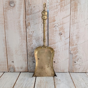 Vintage Brass Fireplace Coal Shovel: Decorative Fireside Tool