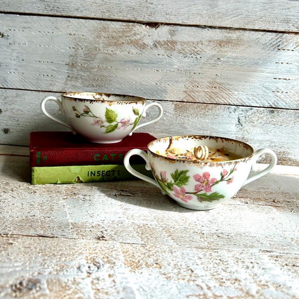 Candela di soia alla lavanda in tazza vintage Rosenthal a doppio manico; Tazza da tè in oro con fiori di ciliegio, tema Tea Party, decorazioni per la casa, candela regalo per lei