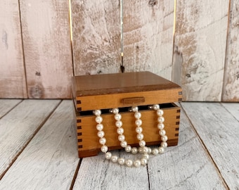Boîte à bijoux en bois MCM avec miroir ; boîte souvenir vintage