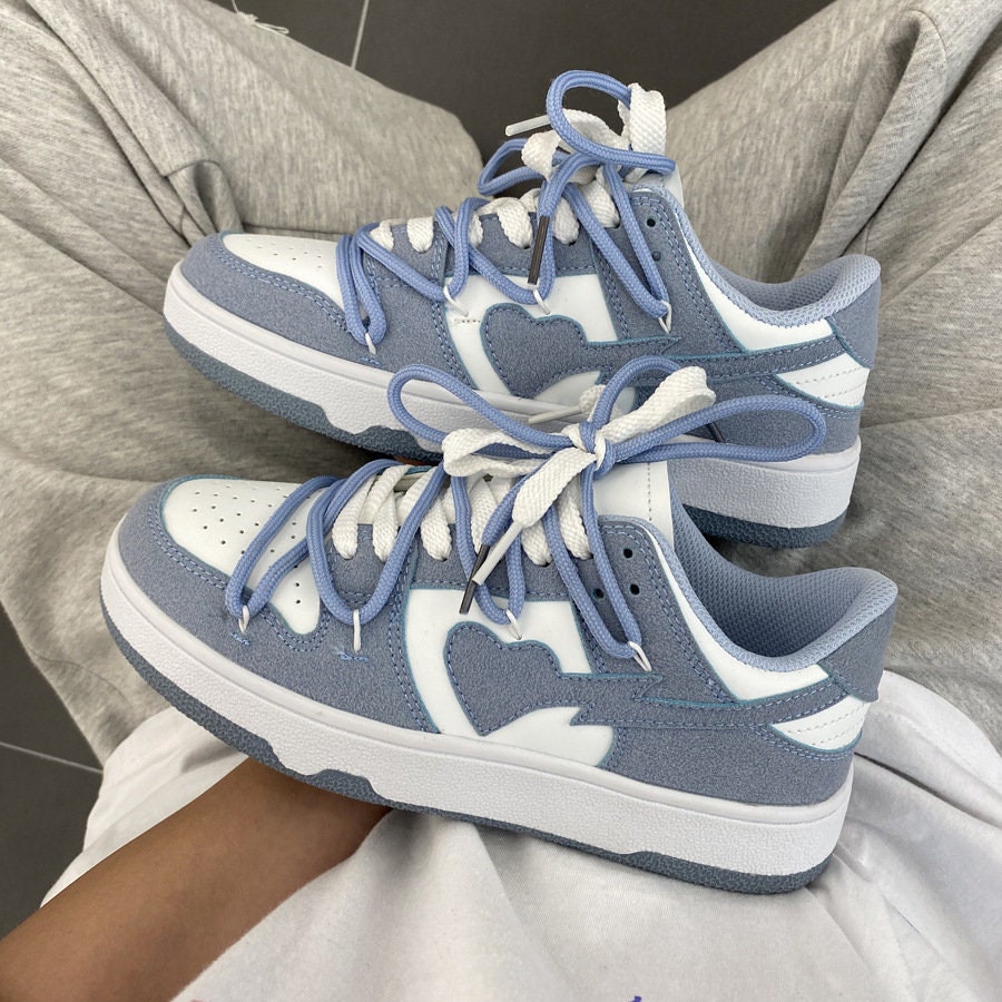 sneakers heart
