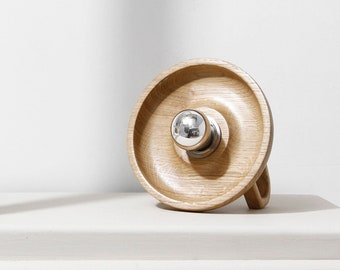 Lámpara de mesa, lámpara de mesa minimalista "Cratere". Madera maciza: roble.