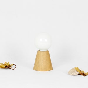 Tischlampe, Tischlampe &quot;Cime xs&quot; in massiver Eiche, handgefertigt.