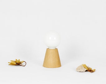 Table lamp, table lamp "Cime xs" in solid oak, handmade.