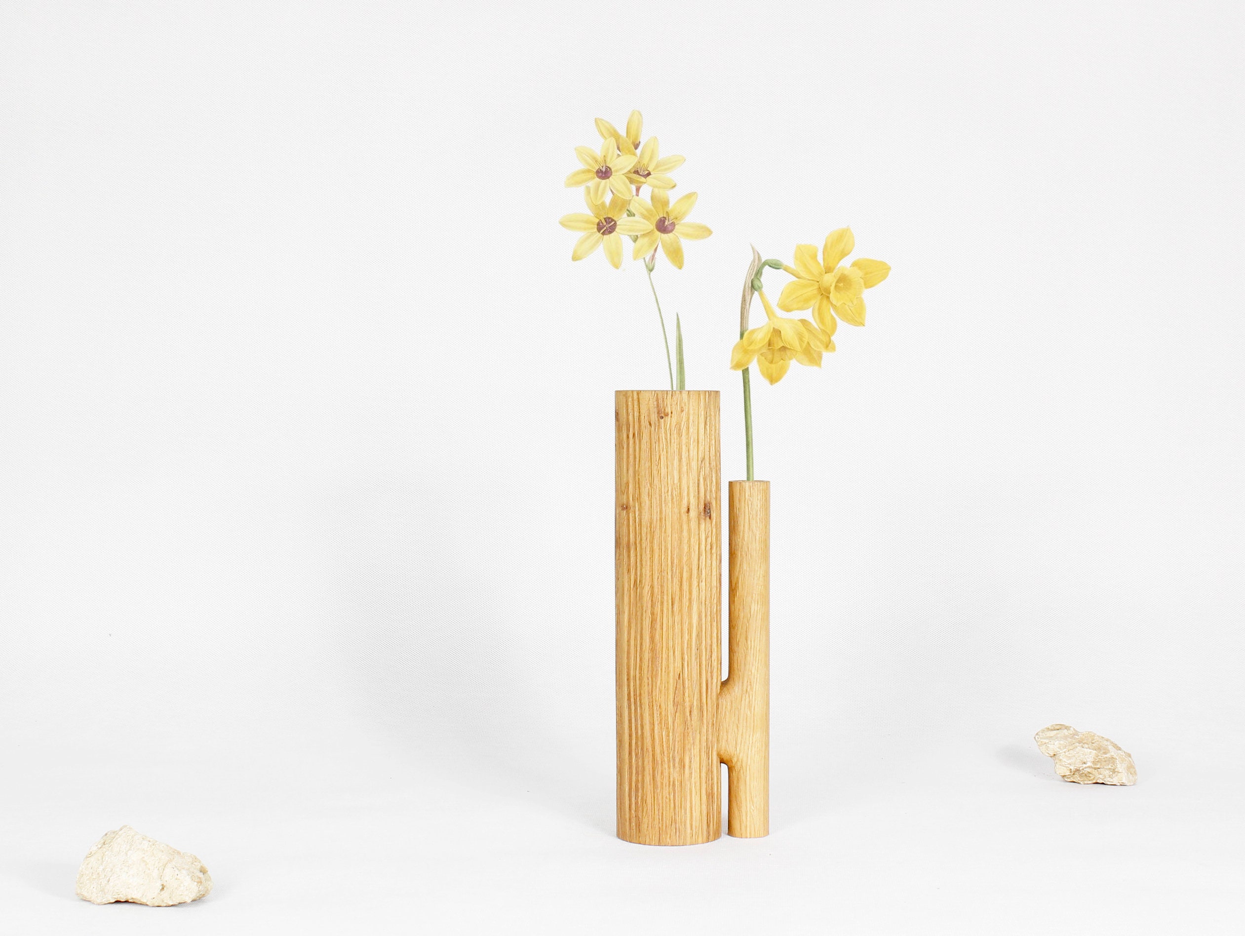 Vase, Soliflore "Mesa" in Textured Solid Oak