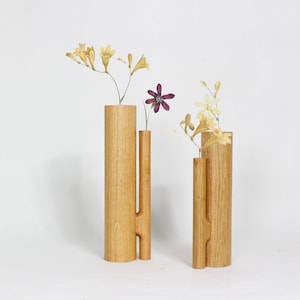 Soliflore vase &quot;Mesa&quot; (large size) in solid oak.
