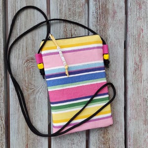 Multicolor gestreifte Tasche, Stoff Handytasche, Bunte kleine Umhängetasche, Handytasche mit Reißverschluss, Gefütterte Handytasche