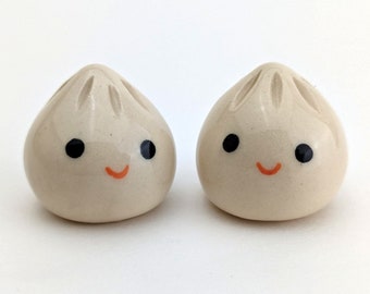 Cute handmade ceramic dumplings, set of 2. Happy soup dumplings. Foodie gift. Xiao long bao. Small-batch ceramics. Hand-painted pottery.