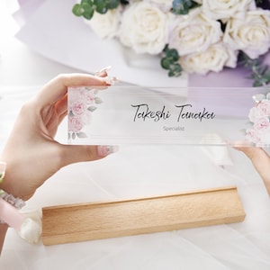 Personalized Acrylic Desk Name Plate with Wooden Base, New Job Gifts for Friends, Office Decor for Coworkers, Custom Gifts