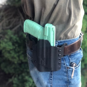 M and P 2.0 10mm and 45acp OWB Holster- Flashlight Compatible - Multiple Pattern and Color Options