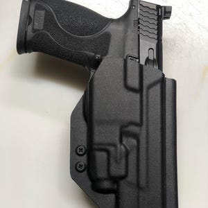 M and P 2.0 9mm/.40 S&w Outside the waistband Holster - Flashlight Compatible - Multiple Pattern and Color Options