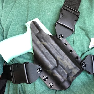 M&P 2.0 9mm/.40 Smith and Wesson Chest Holster - Adjustable Retention - Designed for Strenuous Outdoor Activities - Flashlight Compatible