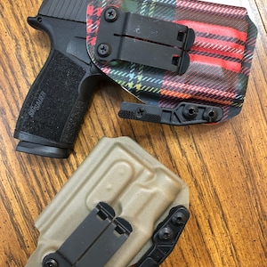 Hellcat Pro IWB Holster - Optic Cut - Flashlight Compatible - Adjustable Retention - Kydex Construction - Metal Clips