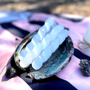 Spiral Selenite Wand
