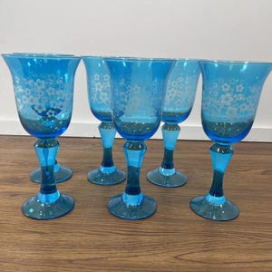 6 x Mid Century Blue Glass Goblets Wine Glasses 8 3/4” Etched Flowers