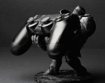 PS5/PS4/XBOX Controller Stand | Mighty Knight Stand | Unique Console Armor Design | Smartphone & Controller Holder | GOT Gaming Accessory