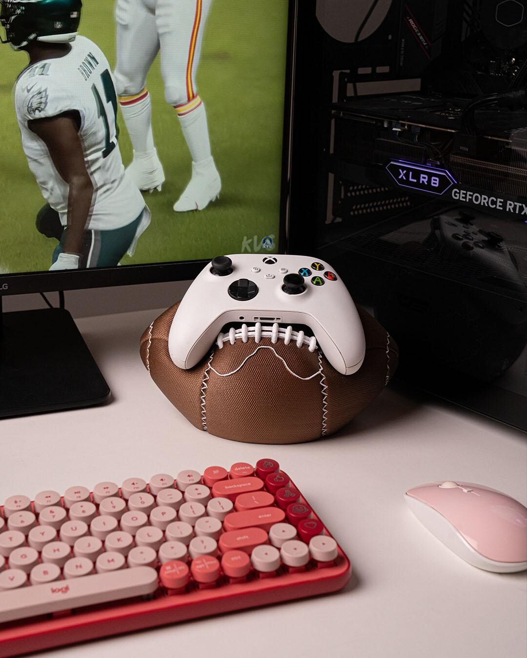 Xbox Controller Football PS5/PS4/XBOX Controller Stand | American Football Design | Smartphone ...
