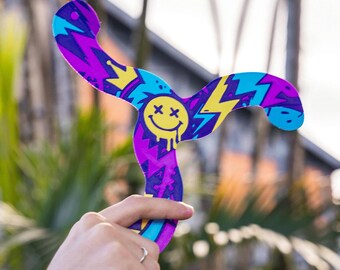 Indoor Boomerang Toy, Tri-Blade 3 Wing Boomerang, Colorful Graffiti Smiley Throwing Toy, Fun Indoor Game Gift