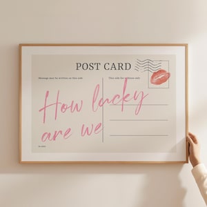 Impresión de postal "Qué suerte tenemos", decoración estética de moda para el hogar, impresión de cita positiva linda, arte de pared femenino, decoración preppy, descarga digital