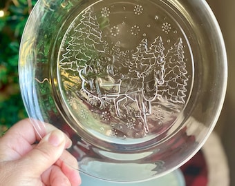 Vintage Luminarc Sleigh Ride dessert plates-set of 4, vintage glass Christmas plates, collectible plates, Christmas decor