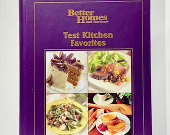 Vintage Better Homes and Gardens Test Kitchen Favorites Cookbook copyright 2003, vintage cookbook, recipe book