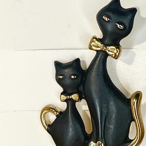 Vintage Black Cat Brooch: Enamel Cats with Bow Tie, cat pin, cat jewelry, cat accessories, black cat brooch, vintage cat jewelry