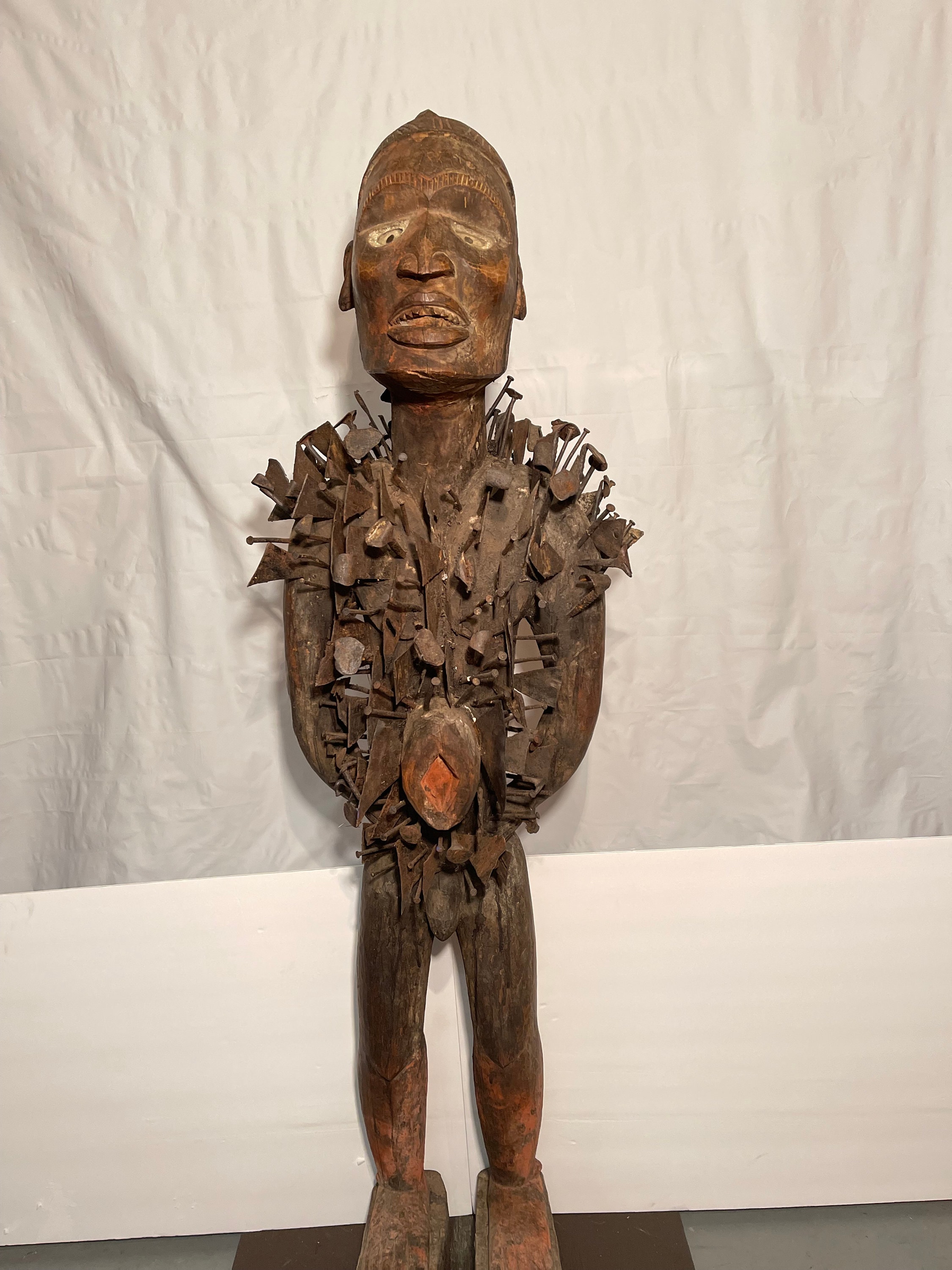 ンキシ ンコンディ像　Nkisi Nkonde Yombe-Kongo artist and nganga (ritual specialist) - Mangaaka Power