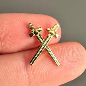 Miniature golden Crossed Swords Freemason Masonic Pin enamel lapel tie pin badge brooch