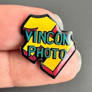 Vincon Photo 1hr Film Photo processing photolab camera 35mm Vintage enamel lapel pin badge brooch