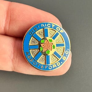 District of Abbotsford, British Columbia, Canada enamel lapel Pin Badge brooch