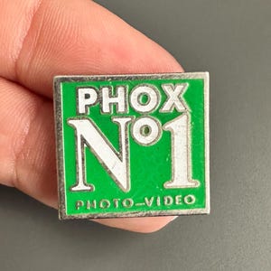 PHOX No1 Photo-Video camera 35mm Vintage enamel lapel pin badge brooch