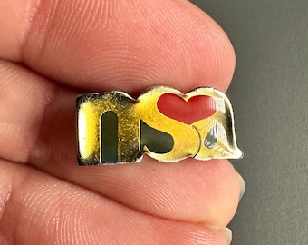 NSA con broche con insignia de Pin de solapa esmaltado con corazón de amor rojo