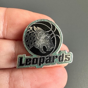 Vintage Leopards Basketball team NBA Sports Collectible enamel lapel Pin Badge brooch