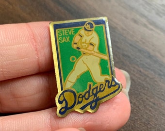 1980s Vintage Steve Sax Los Angeles Dodgers Béisbol MLB esmalte solapa pin insignia