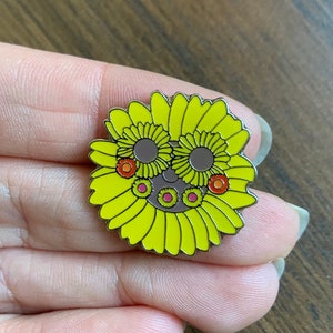 Yellow sunflower smiling face brooch enamel lapel pin badge