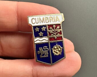Vintage Cumbria crest coat of arms enamel lapel Pin badge brooch