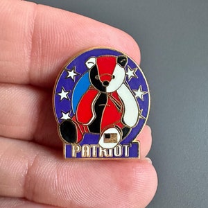 TY Beanie Babies USA Patriot the Bear – Flag on Right Foot Official Club Member enamel lapel Pin Badge brooch